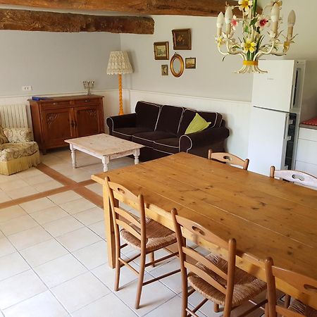 Domaine De Chantageasse Asnieres-la-Giraud Ruang foto